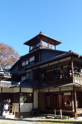 特別公開された京都下鴨・旧三井家下鴨別邸の主屋と上部にある望楼
