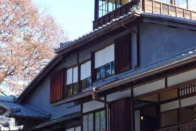 特別公開された京都下鴨・旧三井家下鴨別邸主屋西面に見つけた、2階・望楼間の部屋