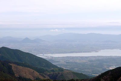 皆子山山上からみた、滋賀県南部の琵琶湖や平野