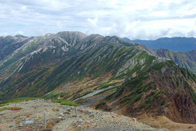 奥黒部の水晶小屋より見た野口五郎岳と裏銀座ルートの稜線