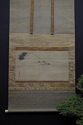 第41回日本盆栽大観展に展示される、狩野探幽作という水墨富士図