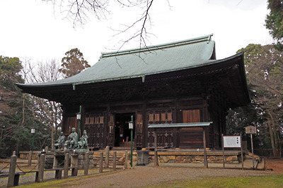 京都・醍醐寺奥の上醍醐境内にある「五大堂」。2021年12月12日撮影