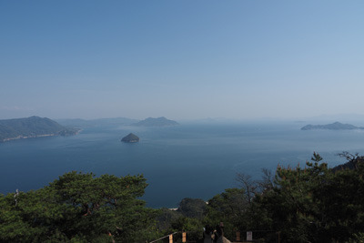 宮島・獅子岩山頂から見た、南は周防大島方面の安芸灘
